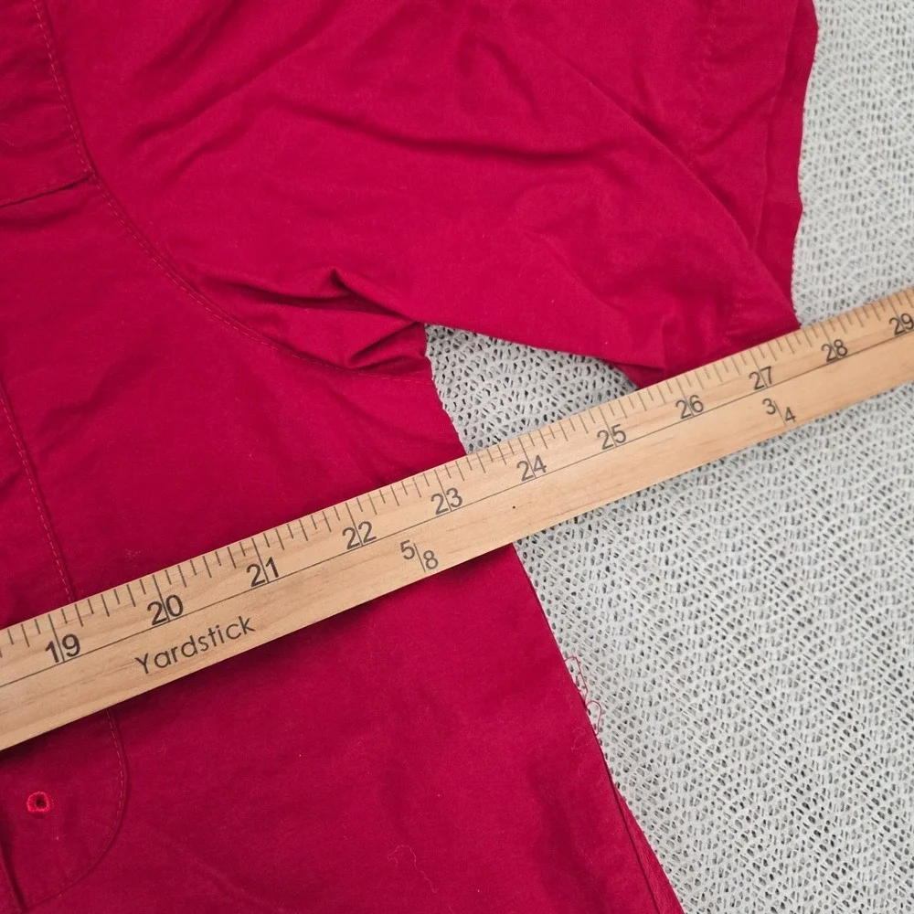 Magellan Sportswear size large